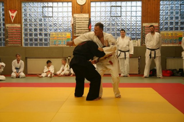 Judolehrgang Bodentechniken / SV / Treechallenge